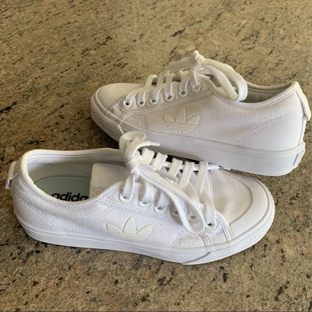 Adidas Women’s Nizza Trefoil White Shoe size 6